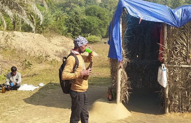 ବିଶାକ୍ତ ଖଜୁରୀ ରସ ୫ ଜଣ ପିଇ ୩  ଗୁରୁତର